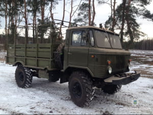 На Житомирщині знайшли 200 одиниць спецтехніки, БТР і БМП