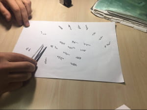 В тайнику з китайськими документами столичні митники виявили 205 діамантів