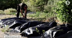 Волонтери відкопали речі загиблих під Іловайськом бійців