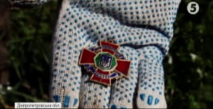 Волонтери відкопали речі загиблих під Іловайськом бійців