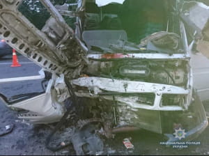 На Львівщині лоб у лоб зіткнулися два мікроавтобуси