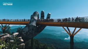 Міст на руках у В'єтнамі