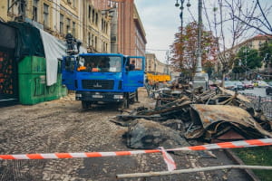 Пошкоджений екс-центральний гастроном