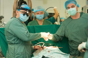 Операція зі вживлення механічного серця