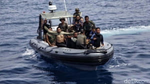 Дайвери підняли на поверхню бортовий самописець "Боїнга"