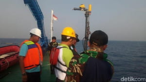 Дайвери підняли на поверхню бортовий самописець "Боїнга"