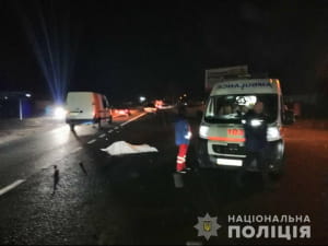 Lexus сбив двох пішоходів