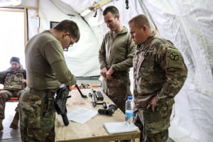 Українські військові зі США тестують зброю