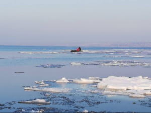 Діти дрейфували на кризі