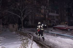 У Києві пожежа заблокувала жителів 9-поверхівки