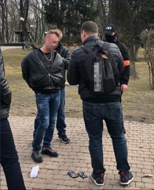 Затримання хабарника