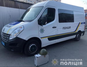 В Киеве с ружьем ограбили ювелирный магазин