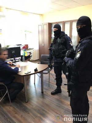 Полиция сообщила об обысках на нескольких предприятиях "оборонки"