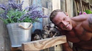 Пожежники-благодійники з тваринками