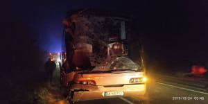 Автобус "Киев-Варшава" столкнулся с грузовиком