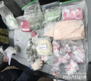 Полиция в шести областях "накрыла" крупный наркосиндикат