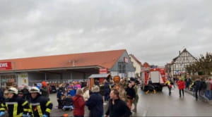 В Германии автомобиль въехал в толпу