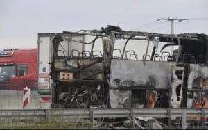 Угорщина, загорівся автобус