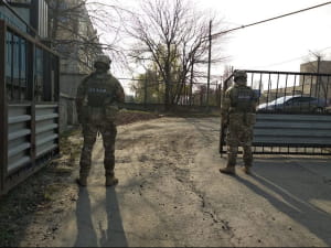 Обыски по вывозу респираторов