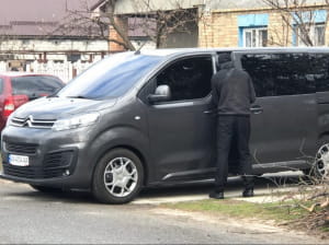 Авто спецназовцев возле дома Чорновол