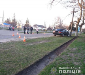 Пьяный водитель насмерть сбил 80-летнюю женщину на Ровенщине