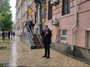 Активисты пришли под суд поддержать Антоненко, Кузьменко и Дугарь