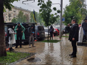 Активисты пришли под суд поддержать Антоненко, Кузьменко и Дугарь