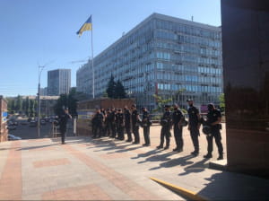 Возле суда по делу Стерненко