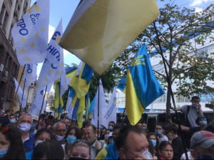акція підтримки Порошенка під стінами ДБР