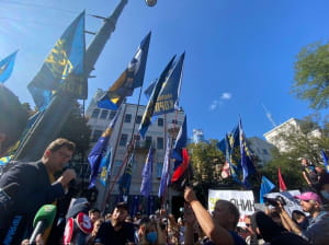 Под Верховной Радой требуют создания двух ВСК