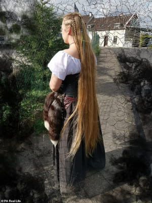 Длинные волосы