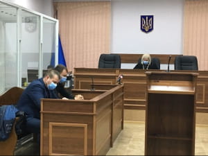 Судья Щебуняева зачитывает оправдательный приговор судье Кицюку