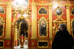Подружжя Порошенків взяло участь в урочистій літургії Патріарха Еммануїла в Андріївській церкві