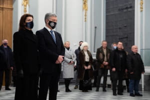 Подружжя Порошенків взяло участь в урочистій літургії Патріарха Еммануїла в Андріївській церкві