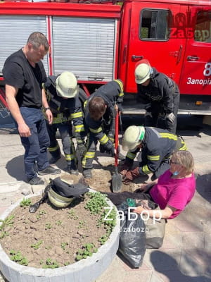 Пенсіонерка провалилася під плитку 