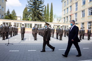 Порошенко и выпускники