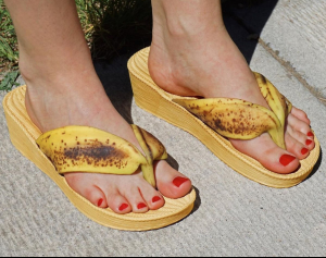 художниця створює речі з продуктів харчування 