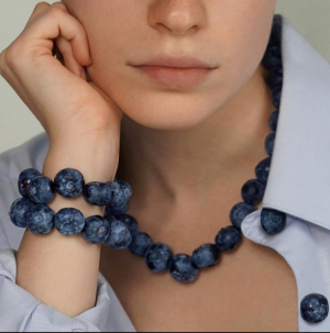 художниця створює речі з продуктів харчування 