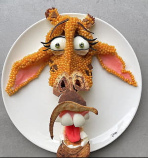 Кухар сворює страви у вигляді персонажів з мультфільмів