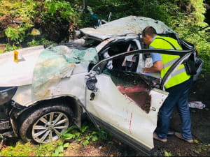 В Яремче автомобиль слетел в обрыв
