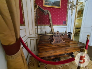 Клавікорт, або Жирафоподібне піаніно