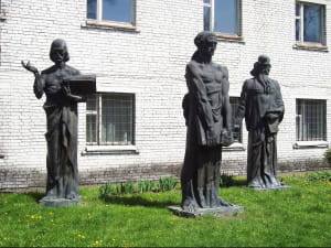 Музей мистецтва давньої української книги. У травні 2021 у будівлі відкрили Музей модернізму
