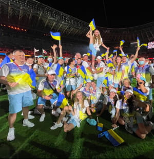 Украинские спортсмены на завершении Олимпийских Игр-2020