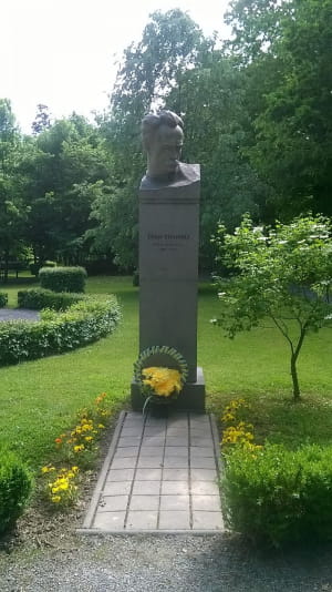 Памятник Ивану Франко в Липике (Хорватия)