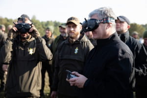 Петр Порошенко принял участие в тактических сборах ОО "Res_Publika. Братья по оружию"
