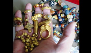 Знайдені на Суматрі артефакти