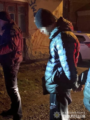 В Ровно пьяный помощник экс-депутата сбил военного и скрылся