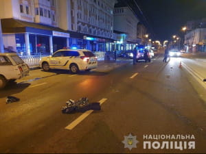 В Ровно пьяный помощник экс-депутата сбил военного и скрылся