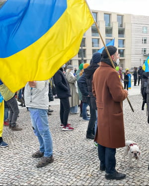 В Берлине украинская община пикетировала посольство РФ