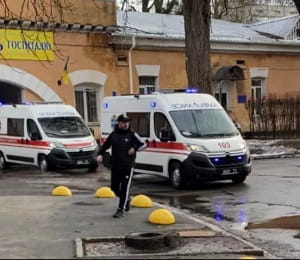 В госпиталь в Киев доставили раненых бойцов